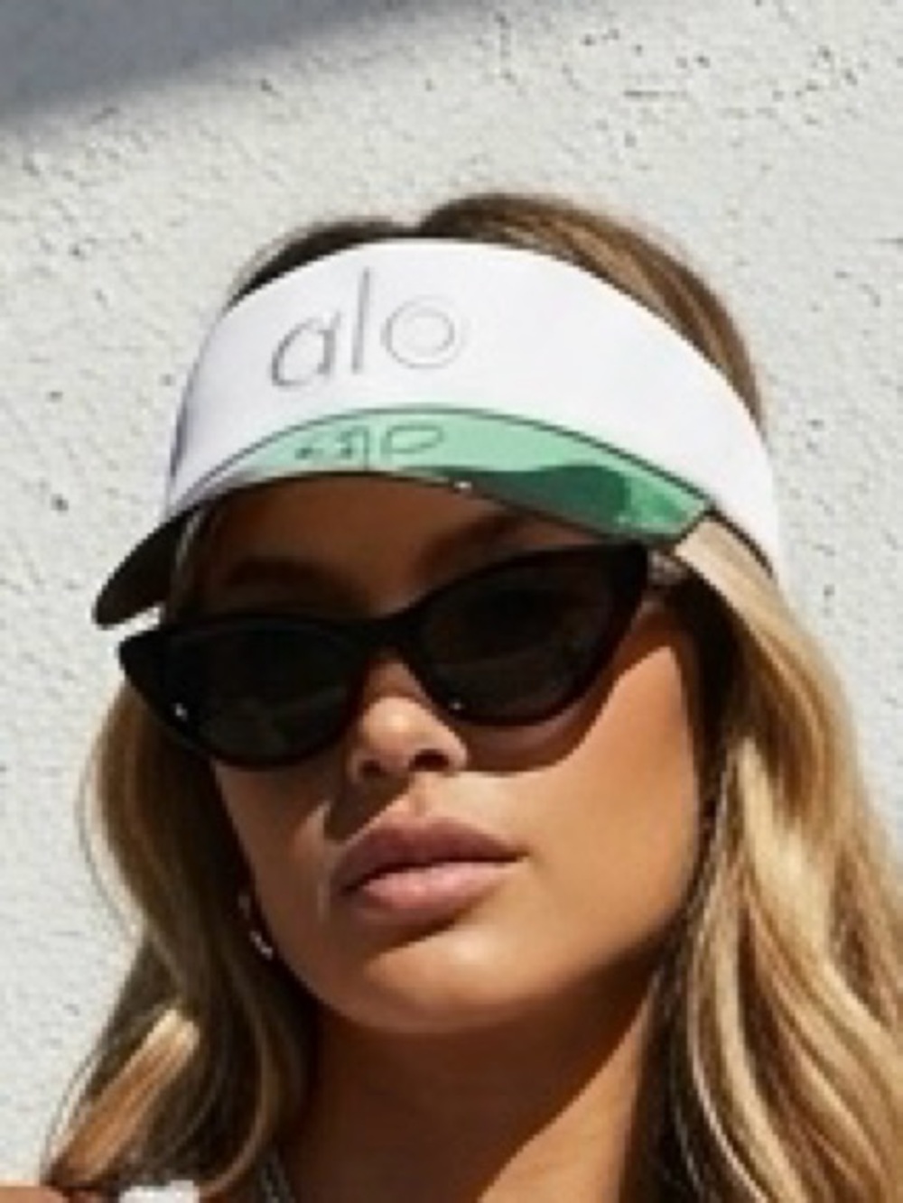 ALO Yoga White Visor with Iridescent Brim - Picture 7 of 16